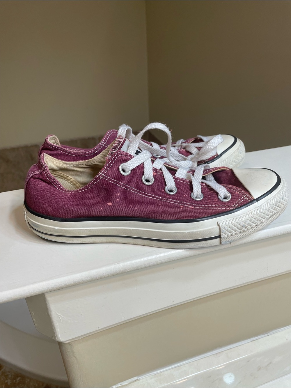 Converse Low Top Canvas Sneakers in Purple